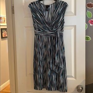 Very flattering dress